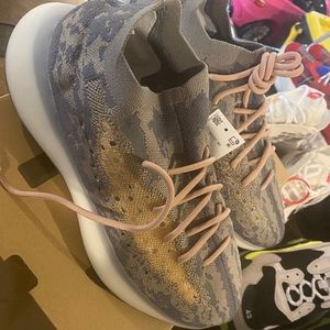 Yeezy Boost 380 Mist SZ 11 NEW IN BOX